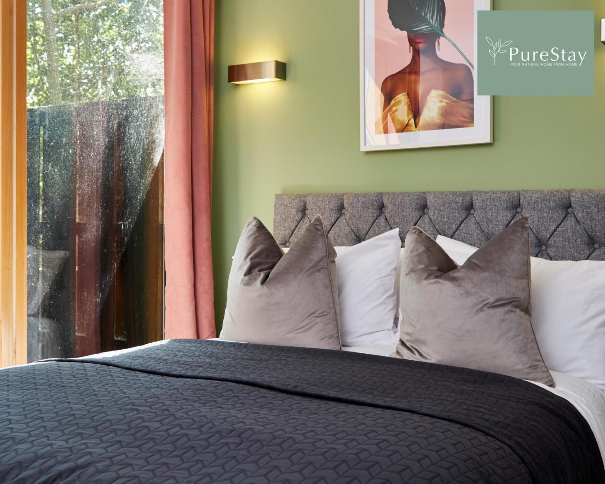Beautiful Four Bed House By Purestay Short Lets & Serviced Accommodation Coventry With Parking Dış mekan fotoğraf