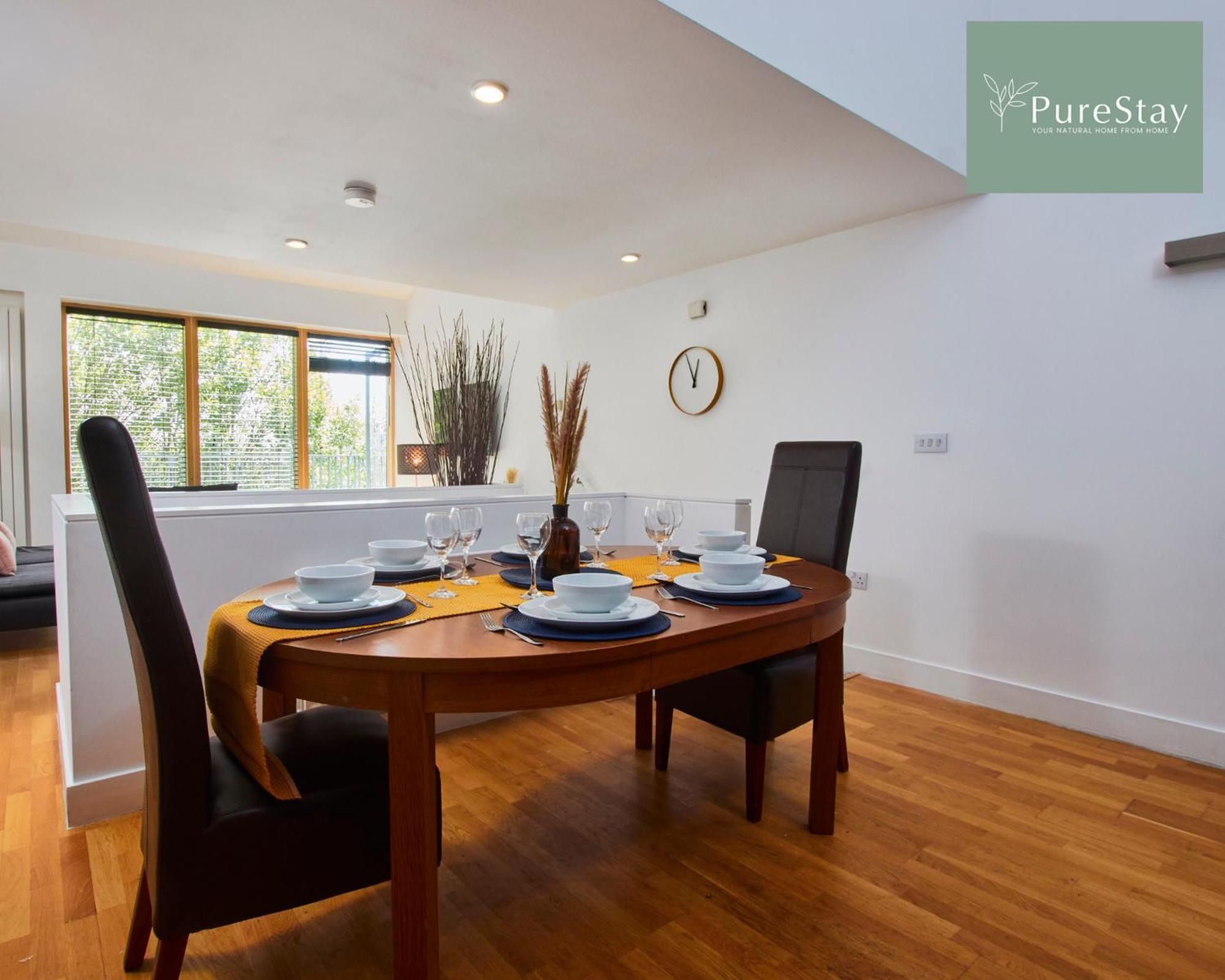 Beautiful Four Bed House By Purestay Short Lets & Serviced Accommodation Coventry With Parking Dış mekan fotoğraf